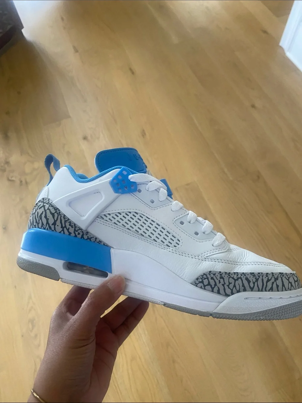 Jordan Spizike Low in White and University Blue
